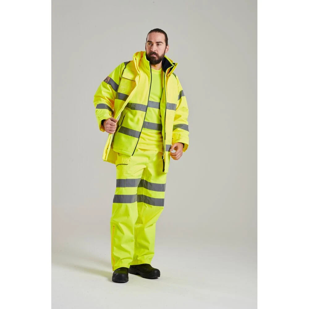 Φωτογραφία με μοντέλο του S478 - T-Shirt Ανακλαστικό σε Yellow χρώμα