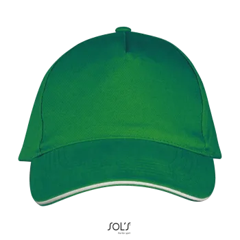 Φωτογραφία από μπροστά από Long Beach - Πεντάφυλλο καπέλο τζόκεϊ σε χρώμα Kelly Green-White