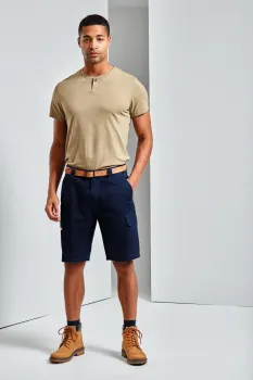 Τρίτη φωτογραφία από PR564 - Ανδρική βερμούδα cargo με τσέπες σε χρώμα Navy